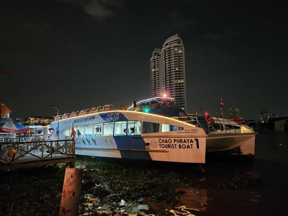 होटल Alley & Pier